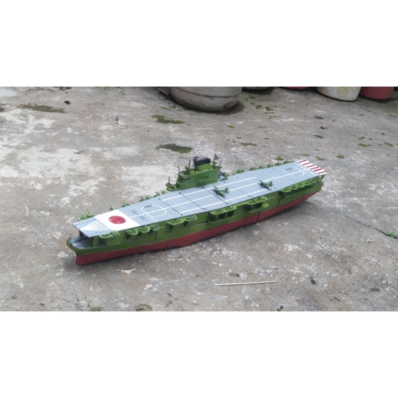 miniatur kapal induk kelas Yamato IJN Shinano
