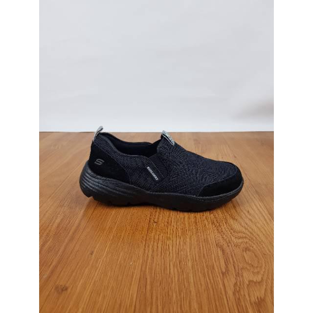 Sepatu Skechers Grosir Reseller corven horst all black Murah