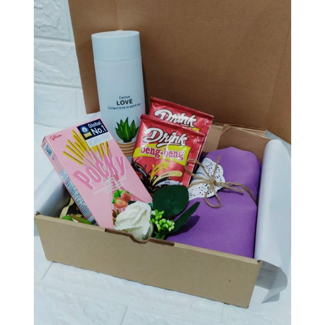 

Kado ulangtahun / kado cewek / Hampers
