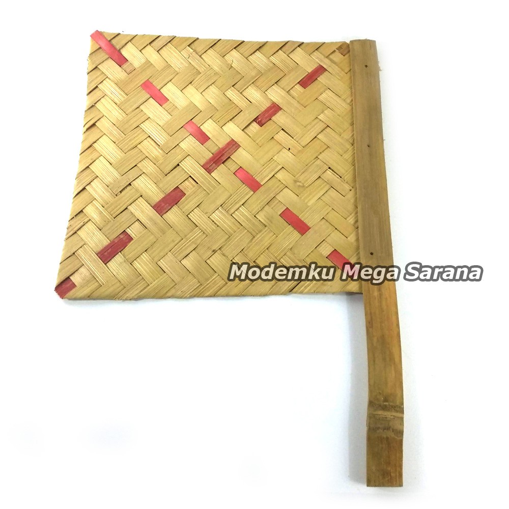 Kipas Anyaman Bambu | Kipas Sate Tradisional 30x27 cm