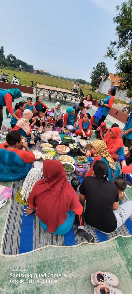 Batik Couple Keluarga Sania Ruffle Ori Ndoro Jowi Dnt Motif Sinaran Tosca