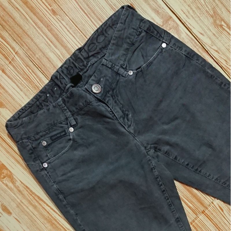 Celana jeans second Calvin Klein body skinny size 30 || code LS 061