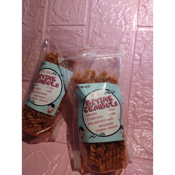 

Makaroni Spiral Cemilan Camilan Enak Mantap Murah