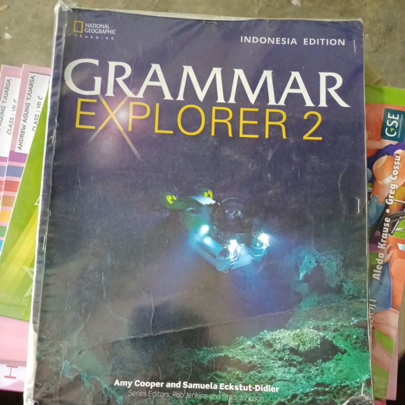 Buku grammar Explorer 2