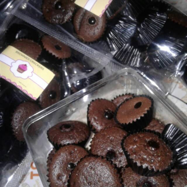

brownies crackers