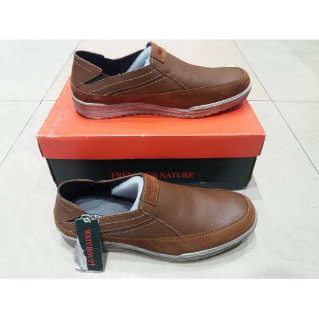 Sepatu Watchout Casual