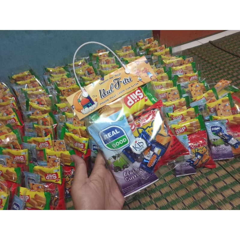 

bingkisan THR//amplop lebaran//THR
