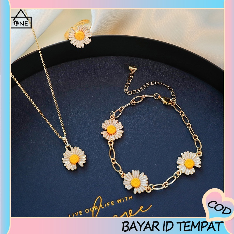 COD❤1PC Fashion Daisy Tassel Necklace Small Daisy Bracelet Korea Fresh Gold Bracelet Gold Necklace A one