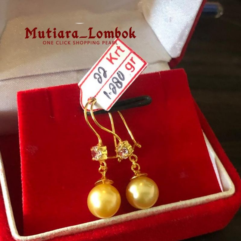 Anting emas mutiara laut