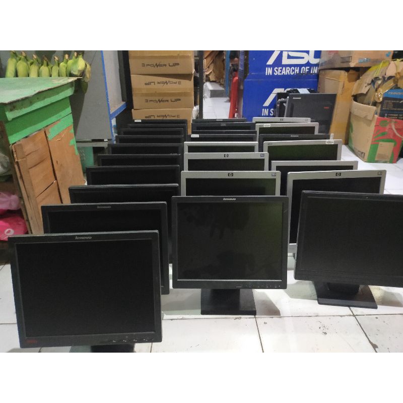 LCD monitor 15&quot; inch Kotak normal Siap pakai