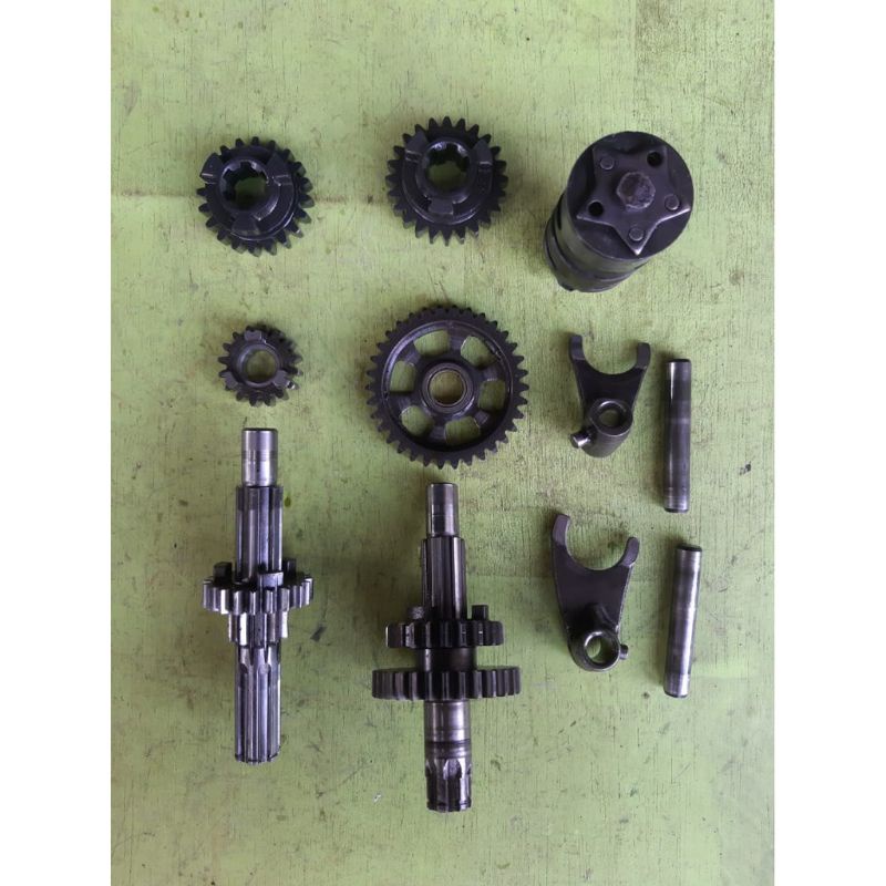 Gigi Rasio Transmisi Suzuki Tornado Bravo Crystal RC 80 / 100 . ORIGINAL