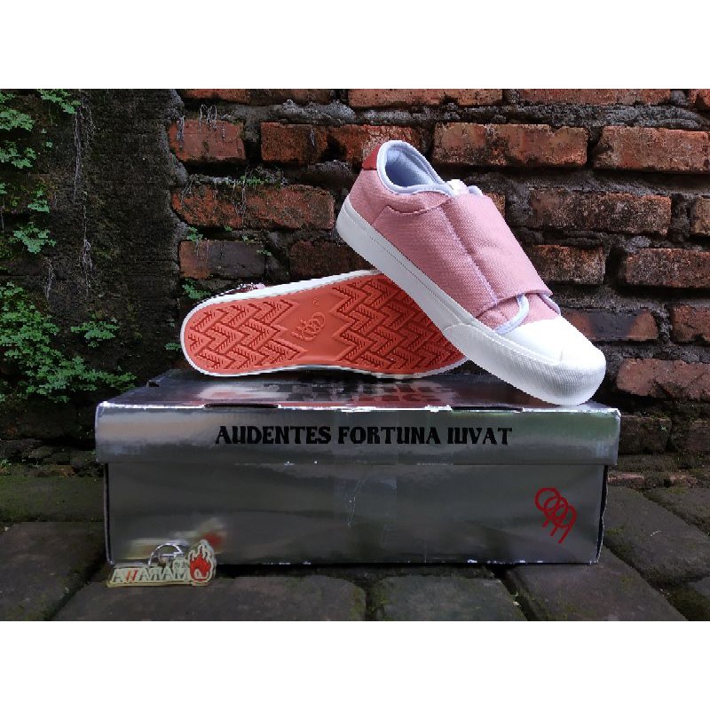 one triple nine 368 peach