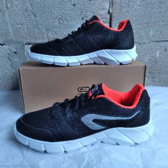 sepatu running kalenji