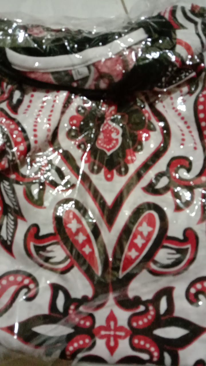 Kaos Batik / Kaos Distro / Kaos Pekalongan / Kaos Jogja / Kaos Bandung /kaos Polo / Motif Cuwiri