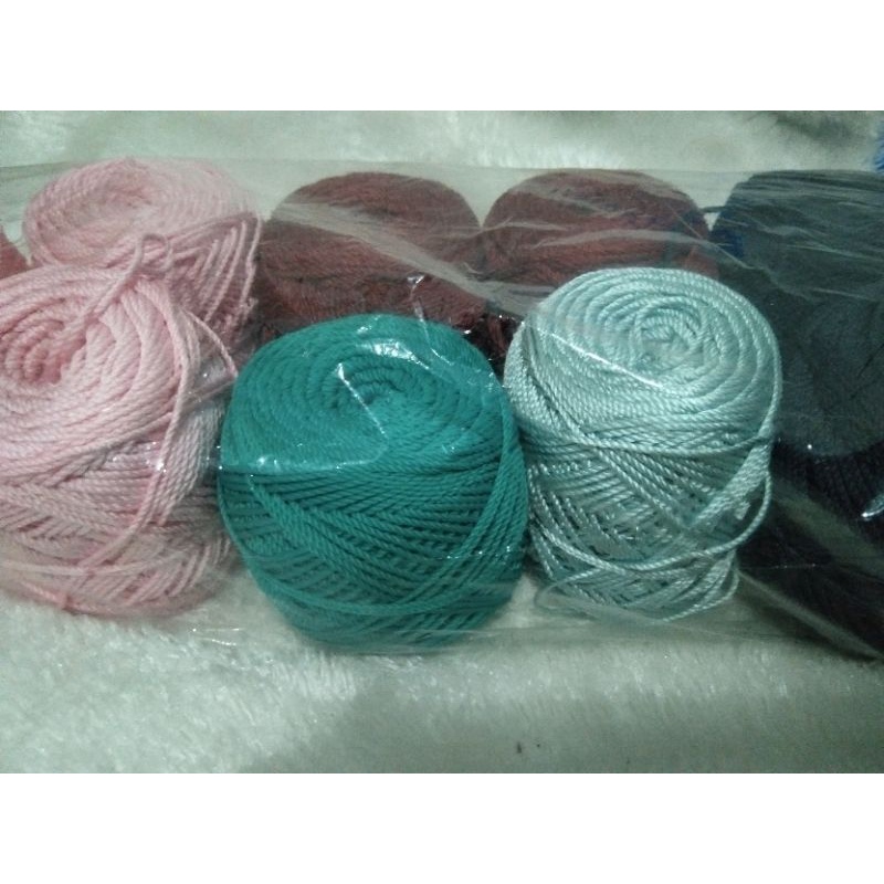 Benang rajut poly kilap