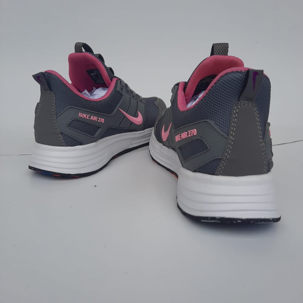 sneakers wanita