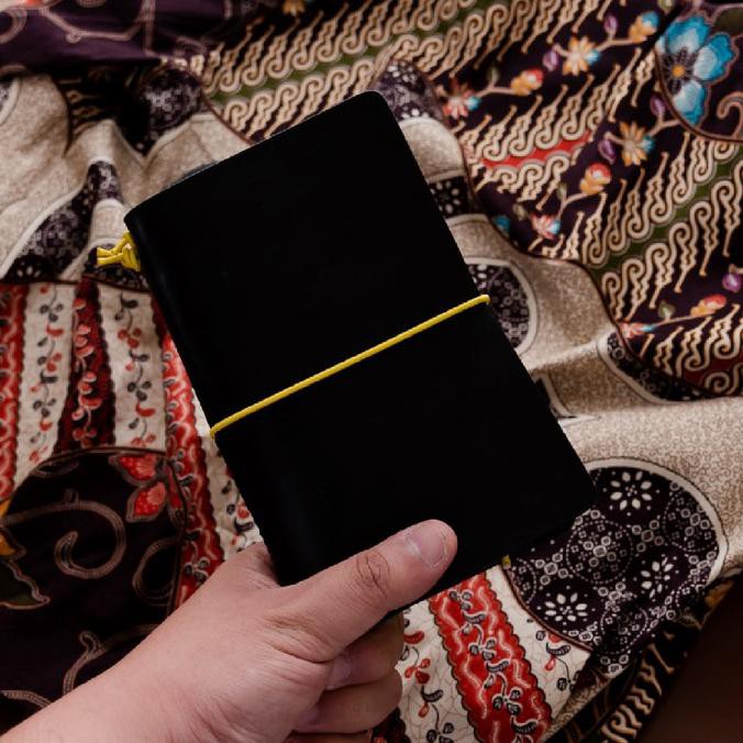 

[[BISA COD]] Notebook Cover A6 / Sampul Buku Kulit / Notebook / Buku Catatan Jurnal - Hitam