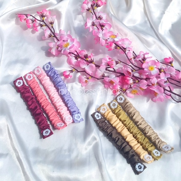 KONEKTOR MASKER SAKURA KANCING STRAP JILBAB KAIN SATIN VELVET