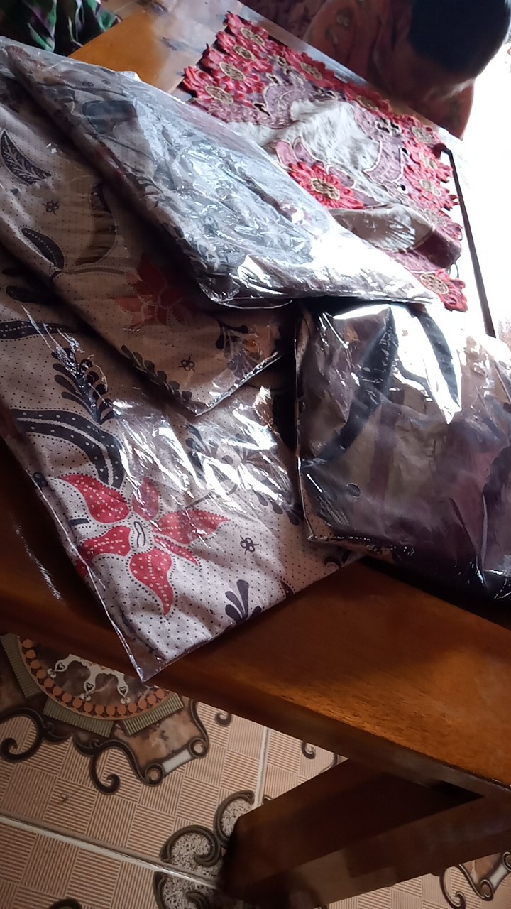 Atasan Blouse Batik Wanita Modern Fashion Wanita Kekinian Brokat Batik Kombinasi Ruby And Arsyla