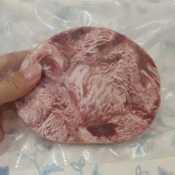 

SIRLOIN BEEF WAGYU PREMIUM MELTIQUE HALAL 1 PCS