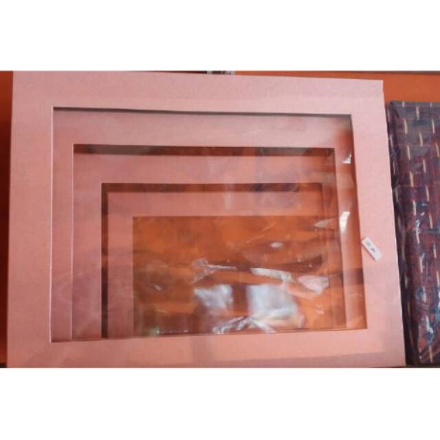 

Kotak hantaran vyrnil polos