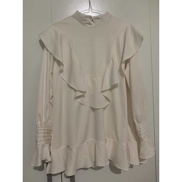 Preloved Celine Blouse color white Size M WEARING KLAMBY