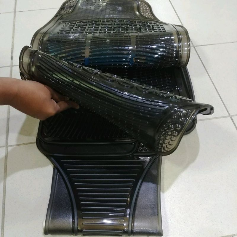 karpet mobil universal 2 baris tebal smoke / clear bening / cream / abu / hitam pekat