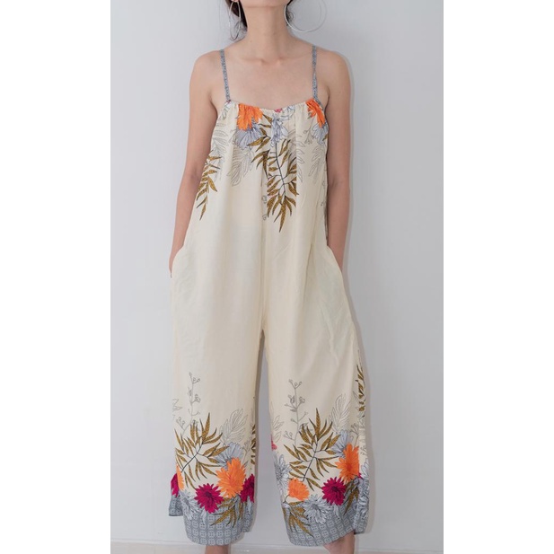 Jumpsuit Bunga Panjang