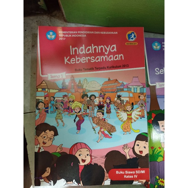 

buku paket tematik SD kelas 4 tema 1