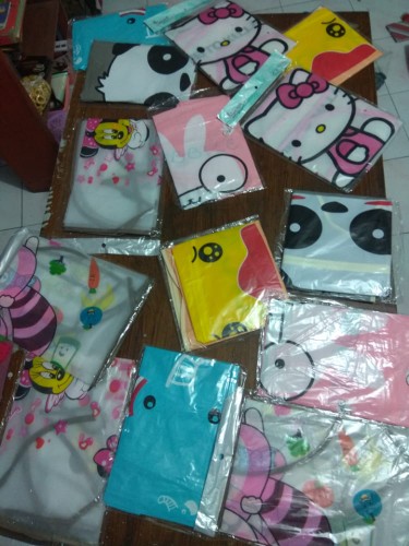 Celemek Masak Anti Air Karakter Hello Kitty Kelinci Panda Bebek Gajah Lebah