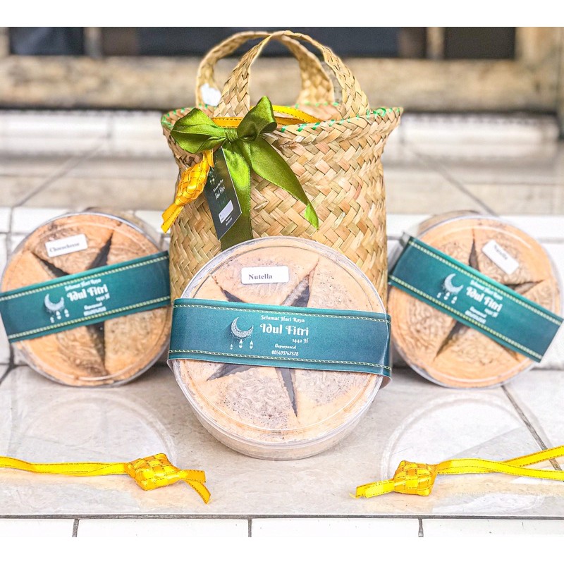 

Paket Hampers Lebaran SEMPRONG isi 3 Toples