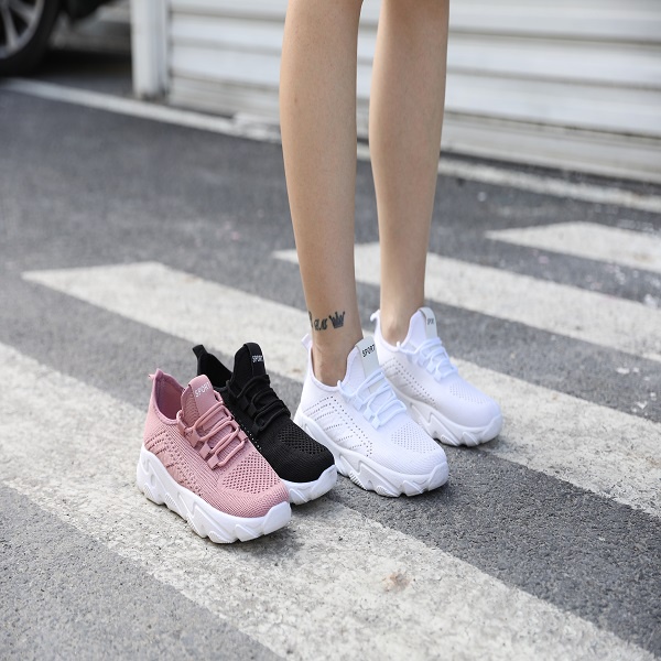 Sepatu Yuta Sneakers Kanvas Wanita Casual Import Sport Shoes Original