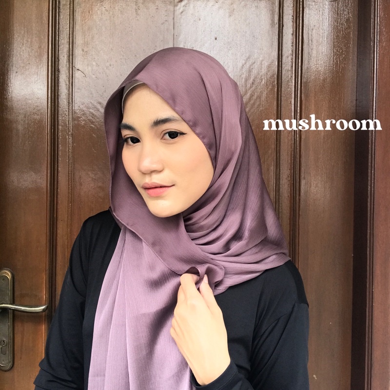 Pashmina Premium Satin Silk Malaysia Textured Crinkle (JAHIT TEPI KECIL SUPER RAPI)-Mushroom