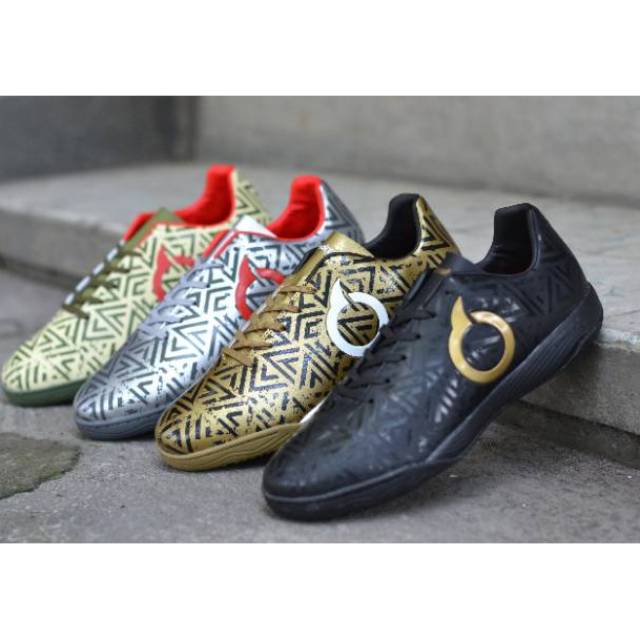 Sepatu Futsal Ortus Jogosala Shock Wave Silver