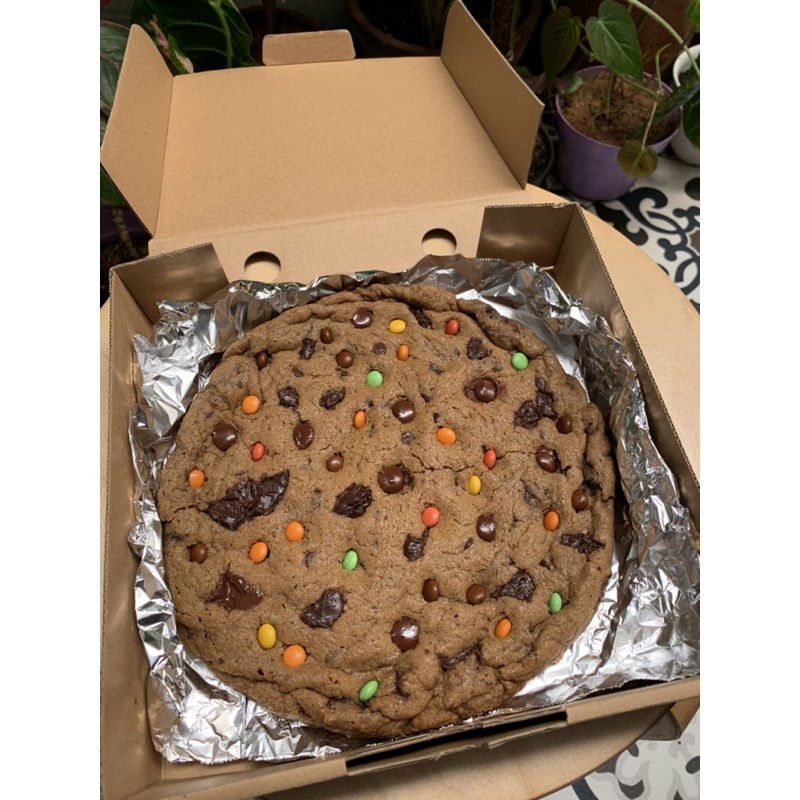 

giant soft baked cookies