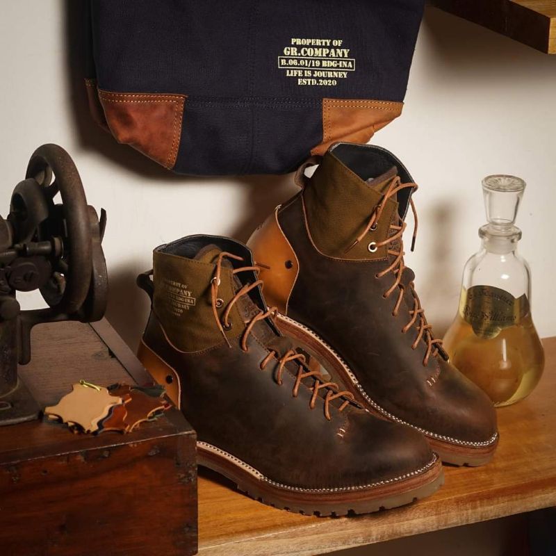 GR Company | Sepatu Boots Pria - New Avigal Dark Brown