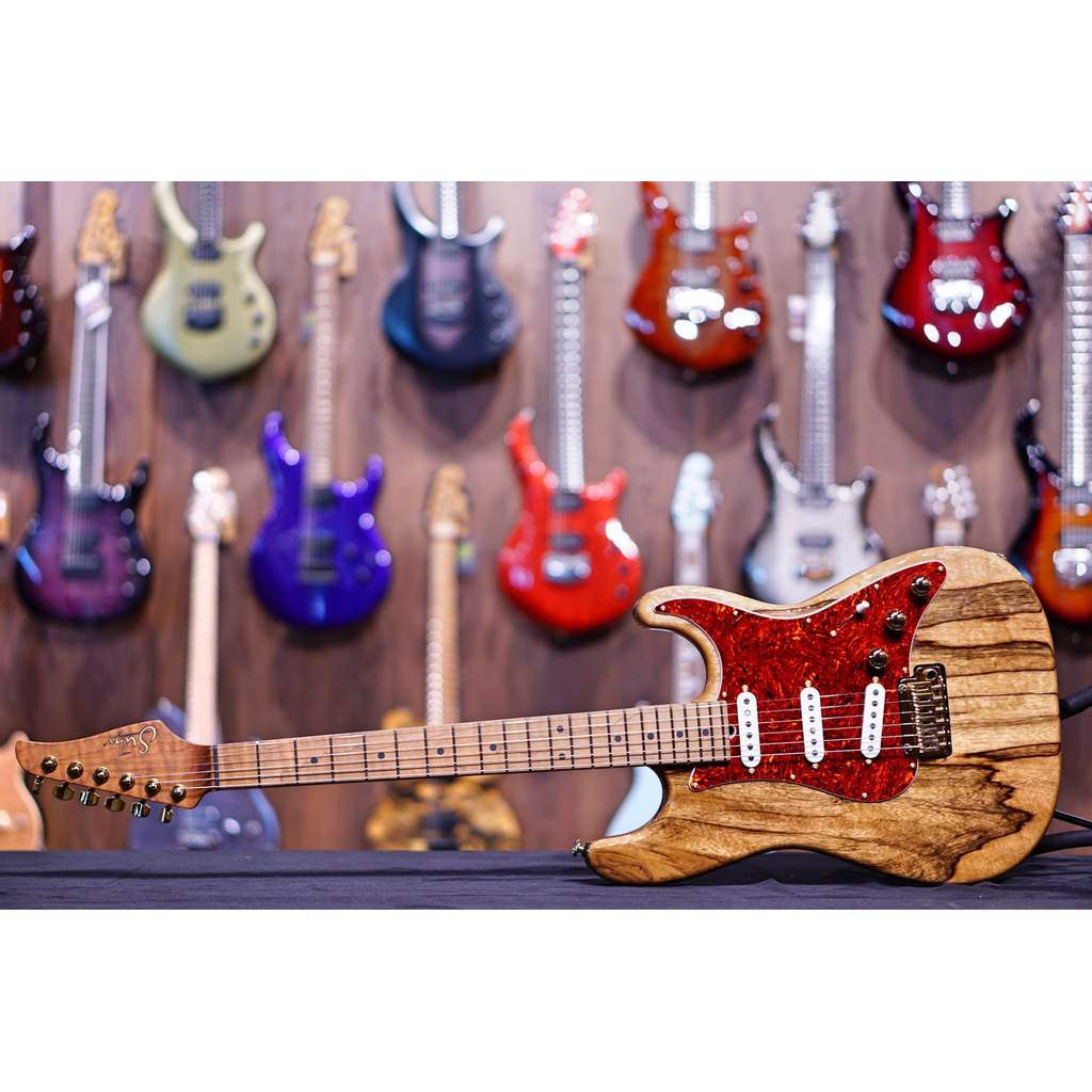 Suhr Classic Custom Black limba SSS 61649