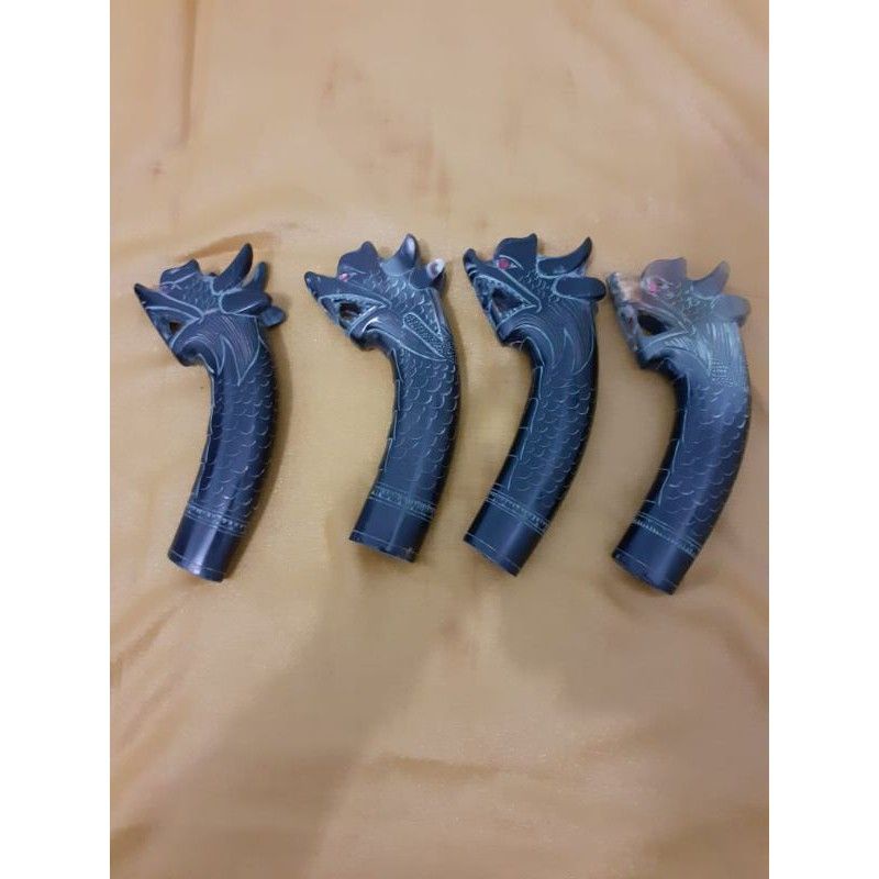 gagang golok bahan tanduk ukir naga