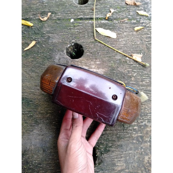 stoplamp lampu belakang yamaha alfa