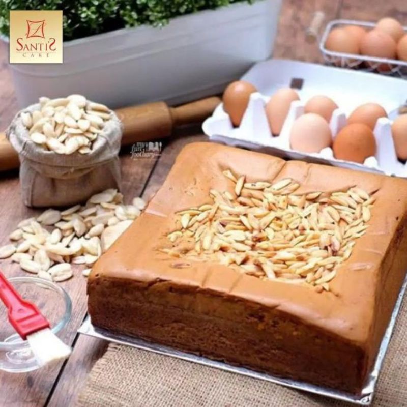 

spiku almons santi's cake 18cm khas surabaya