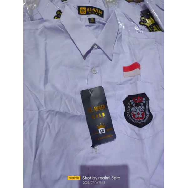 BAJU SEKOLAH/BAJU PUTIH MEREK ALWAFA GOLD LENGAN PANJANG/SERAGAM SEKOLAH