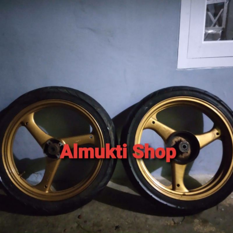Velg Palang 3 Gold PnP Thunder 125