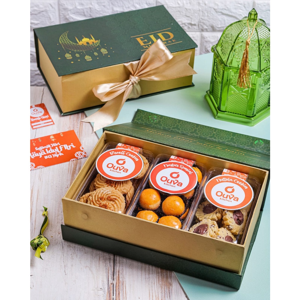 

Hampers Kue Kering Premium (Toples Kotak)