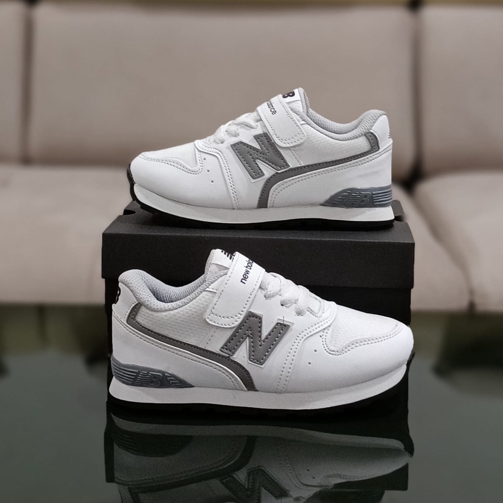 sneakers anak sepatu anak laki laki  sepatu anak perempuan sepatu olahraga sepatu terbaru sepatu putih anak