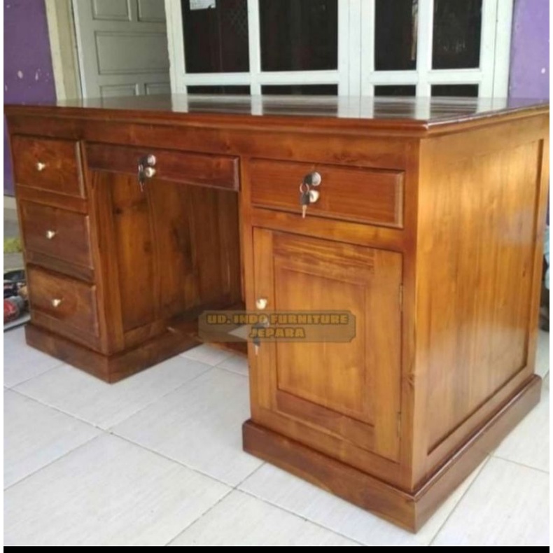 meja kerja/ kantor kayu jati full laci model simpel