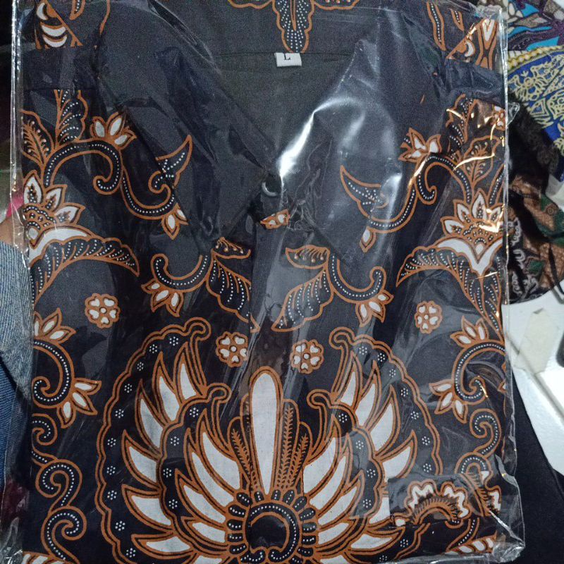 DIRGANTARA SM BATIKSOLOAMANAH BAJU KEMEJA BATIK SOLO PRIA LENGAN PENDEK PANJANG LAPIS FURING ATASAN PREMIUM MODERN GUNUNGAN SOGAN HUSADA JAYANA JAYANEGARA KAMANDANU KAWUNG PUTIH KEMBANG BIRU KINASIH KOKO GUNUNG LESMANA MERAK COKLAT MERAK MERAH NAGA BIRU