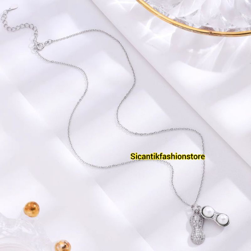 Kalung Titanium Wanita Liontin Kacang Mutiara Terbaru Terlaris Anti Karat Selamanya Kalung Wanita Liontin Perak Silver 925 Motif Kacang Kalung Wanita Korea Liontin Mutiara Kekinian Mewah Liontin Kacang Silver