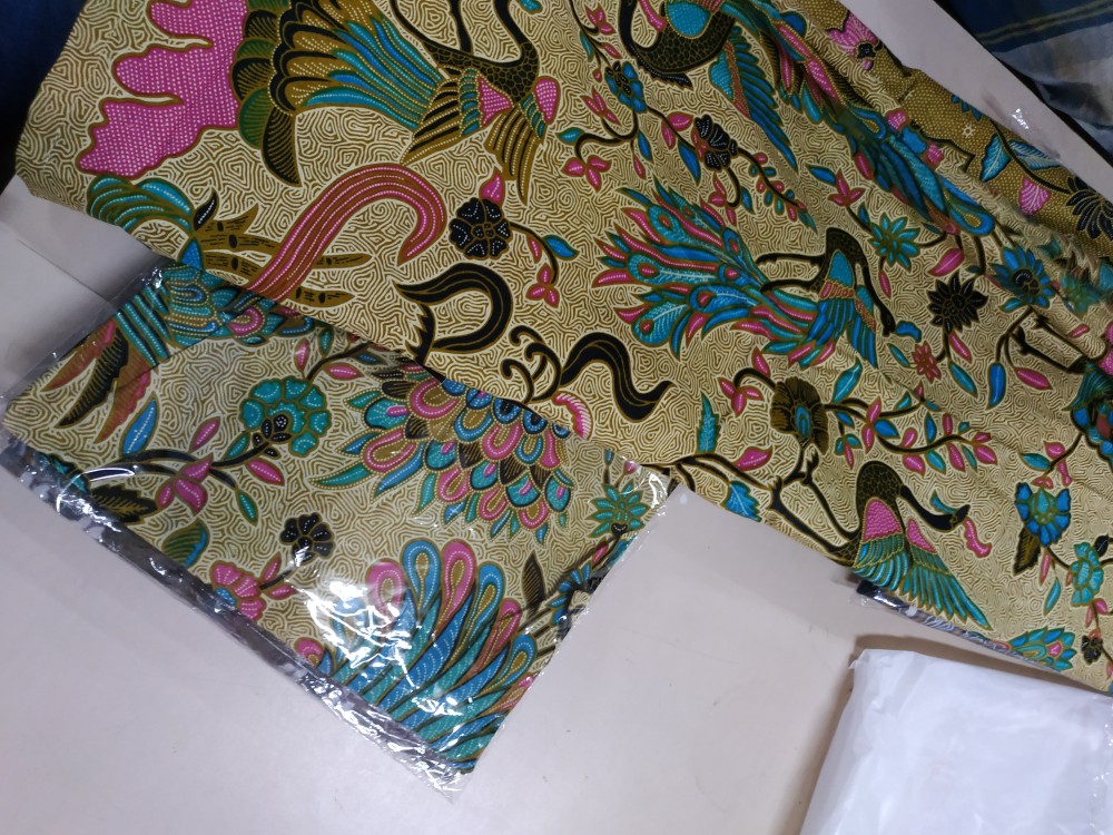 Rama Shinta Couple - Sarimbit Batik Couple Atasan Tunik Sogan Blarak Kipas Cendrawasih Mega Mendung