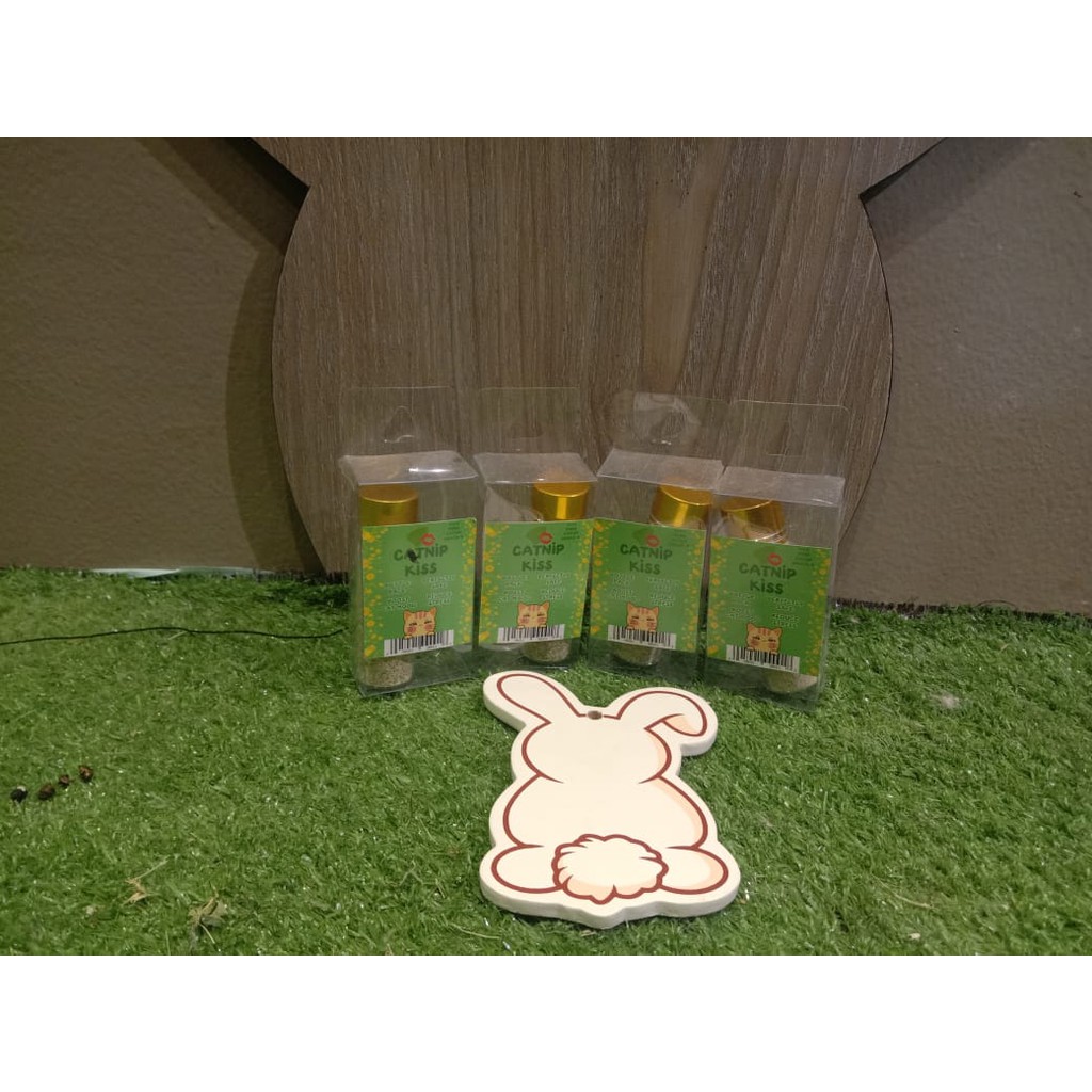 CATNIP KISS BOTTLE Mainan Bola Cat Nip Kucing Gigit Gosok Gigi Sehat