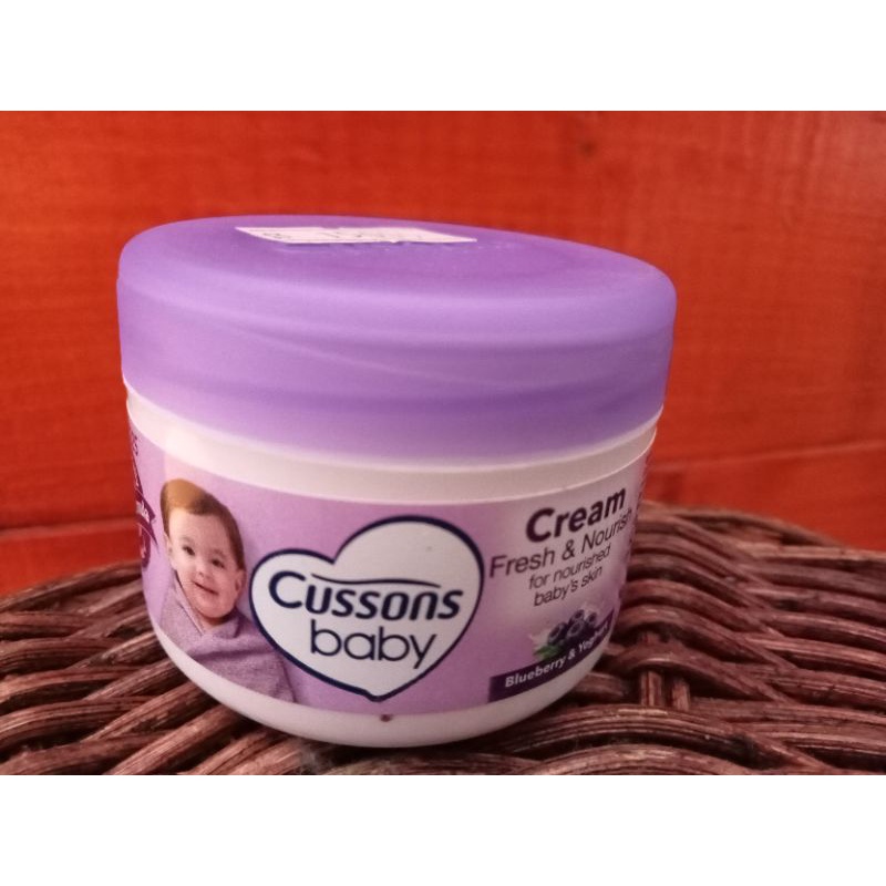 cussons baby //cream bayi //aroma blueberry & yoghurt //50g